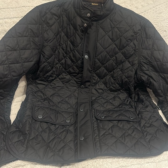 Barbour
Lowerdale
Quilted Jacket - Picture 2 of 8